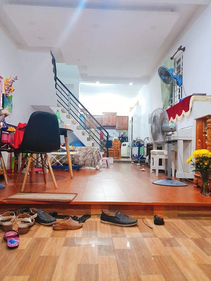 Bán nhà Nguyễn Văn Công, lô góc 60m2 HXH, chỉ 5 ty