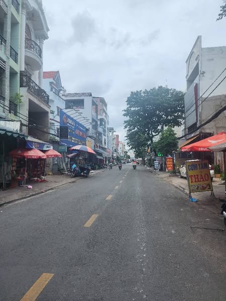 HẺM XE HƠI – NGANG KHỦNG 5,3m – GIÁ HƠN 4 TỈ XÍU