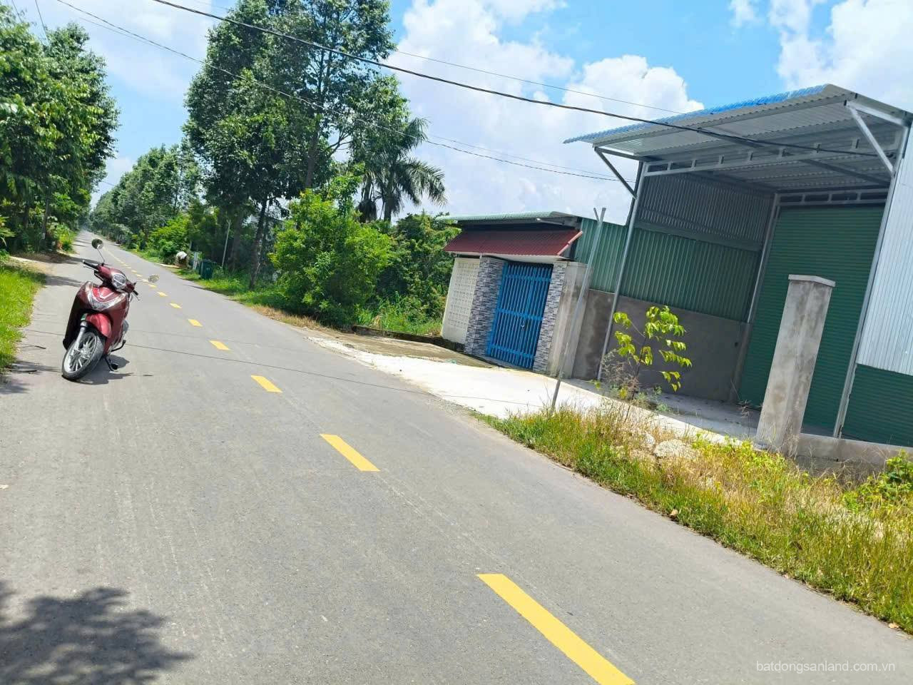 Bán nhà kho mới xây mặt tiền đường ấp 10, Lương Hòa dt 545m2 full thổ giá 4,5 tỷ