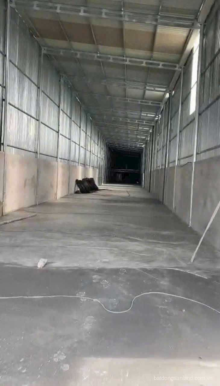 Bán nhà kho mới xây mặt tiền đường ấp 10, Lương Hòa dt 545m2 full thổ giá 4,5 tỷ