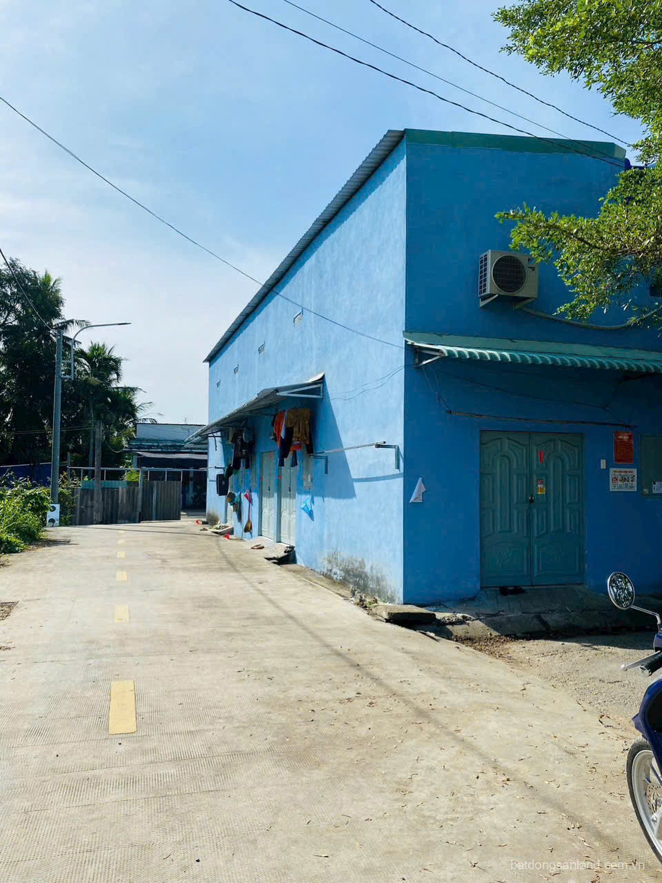 Bán gấp dãy trọ 6 phòng có gác , đường xe tải thông sau KCN Thuận Đạo dt 120m2 giá 1,65 tỷ