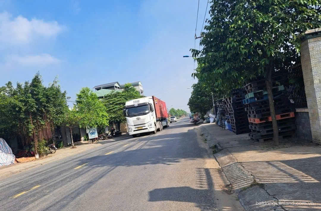 Bán đất lúa mặt tiền tỉnh lộ 833B xã Long Hiệp , Bến Lức dt 4530m2 giá 18 tỷ