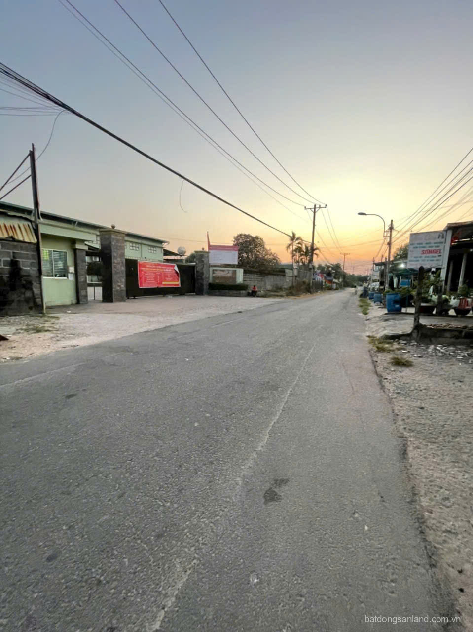 Bán đất mặt tiền Trần Thị Lan, Tân Thạnh Tây dt 166,5 m2 full thổ giá 2,8 tỷ